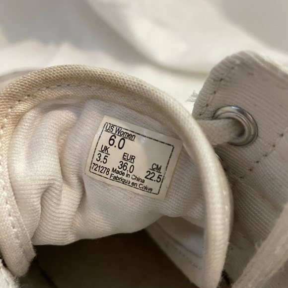 Sk8-Hi White Vans Women’s 6 - Picture 4 of 9